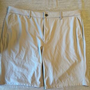 Johnnie-O Prepformance Shorts - Size 38, Excellent Pre-owned condition